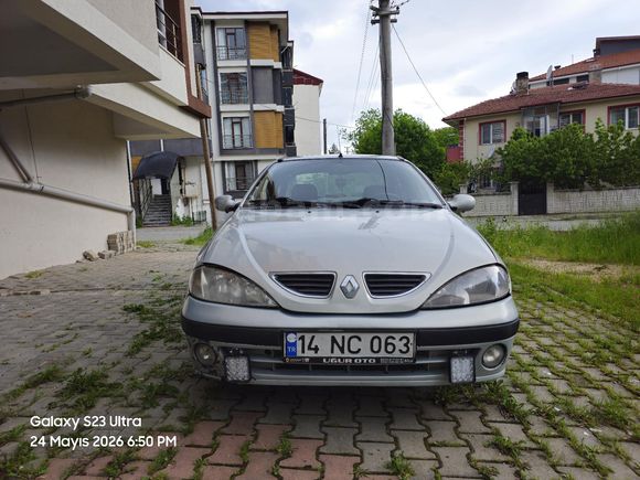 ACİLLL SATILIK Megane 1.6 RTA 2000 Model