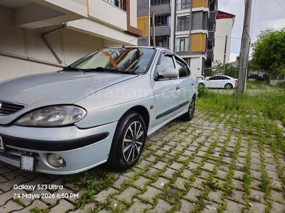 ACİLLL SATILIK Megane 1.6 RTA 2000 Model