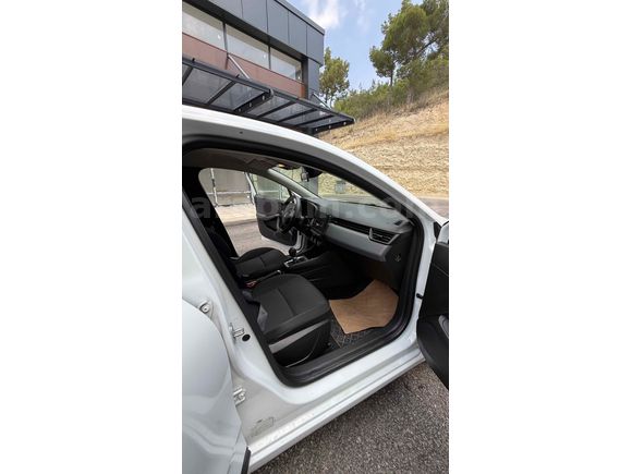 Galeriden Renault Clio 1.0 TCe Joy 2021 Model Mersin