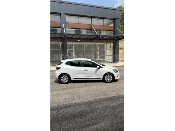 Galeriden Renault Clio 1.0 TCe Joy 2021 Model Mersin