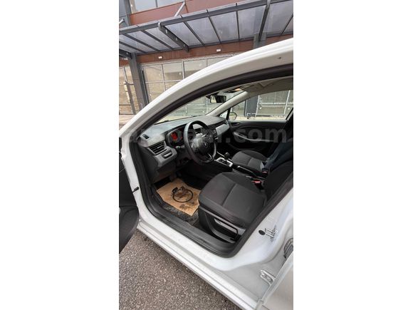 Galeriden Renault Clio 1.0 TCe Joy 2021 Model Mersin