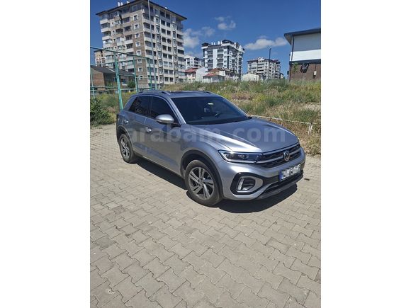 Duruşu Yeter! En Dolu Donanım. Düşük km .2023 VW T-ROC R-LINE