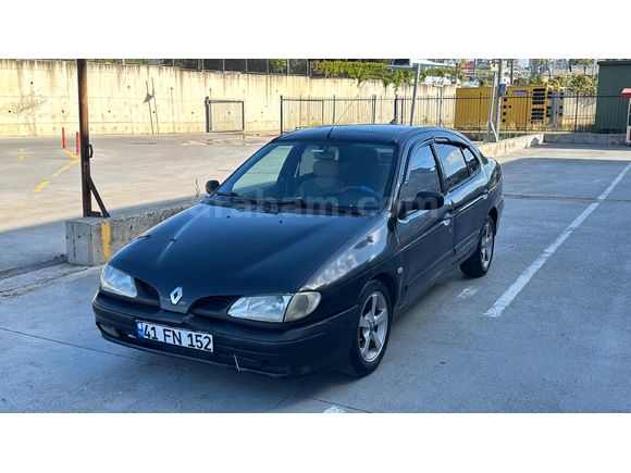 GEBZE SEZGİN OTOMOTİVDEN Renault Megane 2.0 RXT 1998 Model Kocaeli