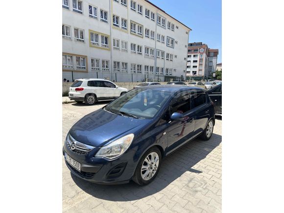 Sahibinden Opel Corsa 1.2 Twinport Essentia 2011 Model  143.000 km Lacivert