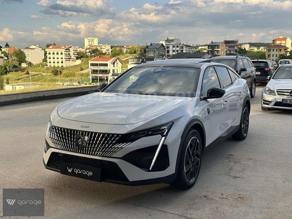 HATASIZ-BOYASIZ-25.000 km 2023 Peugeot 408 GT EAT8