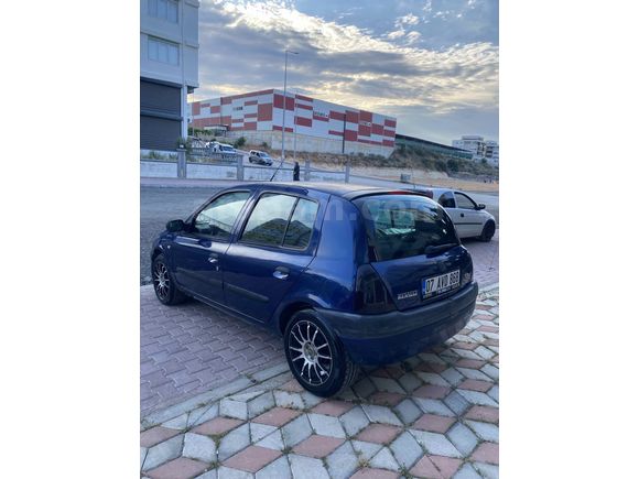 Sahibinden Renault Clio 1.4 RTA 2000 Model  264.000 km Mavi