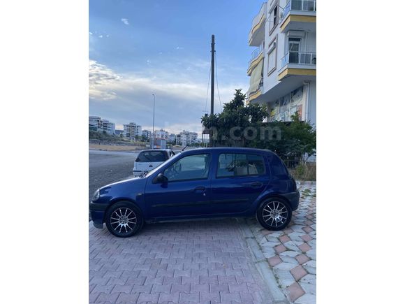 Sahibinden Renault Clio 1.4 RTA 2000 Model  264.000 km Mavi