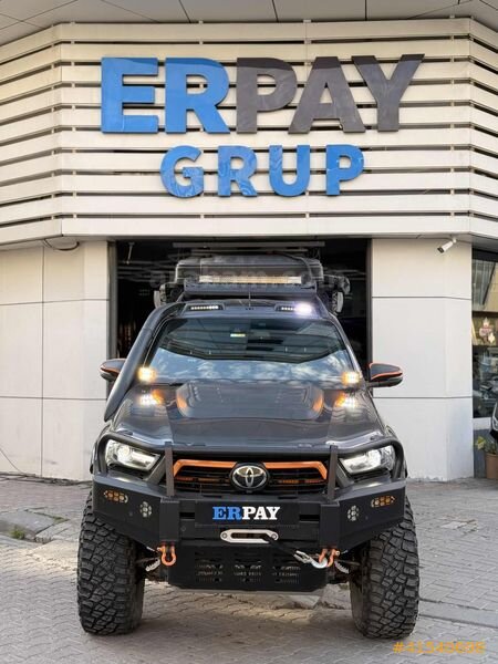 ERPAY OTOMOTİV'DEN 2022 MODEL TR DE TEK TOYOTA HİLUX 2.4 4X4 2