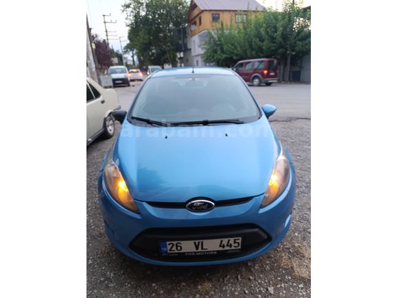 Sahibinden Ford Fiesta 1.4 Trend 2012 Model  157.000 km Mavi (metalik)
