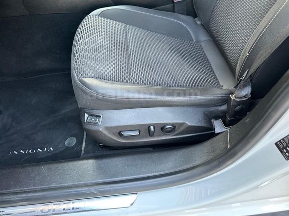ÖNAL'DAN 2016 OPEL İNSİGNİA 1.6 CDTI COSMO DİZEL OTOMATİK