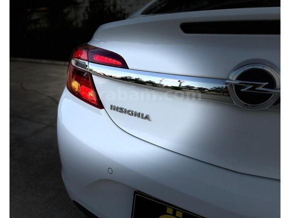ÖNAL'DAN 2016 OPEL İNSİGNİA 1.6 CDTI COSMO DİZEL OTOMATİK