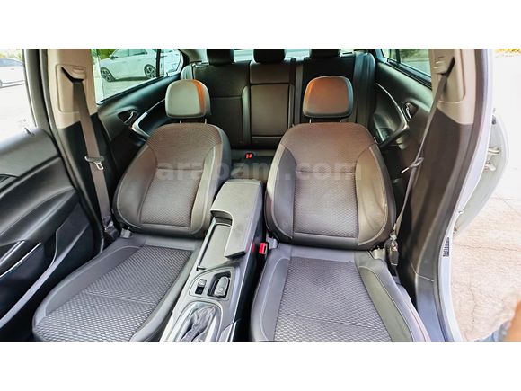 ÖNAL'DAN 2016 OPEL İNSİGNİA 1.6 CDTI COSMO DİZEL OTOMATİK