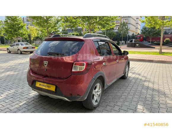 DACİA STEPWAY KIRMIZI 2013 MODEL 1.5 BLUEDCİ