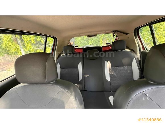 DACİA STEPWAY KIRMIZI 2013 MODEL 1.5 BLUEDCİ