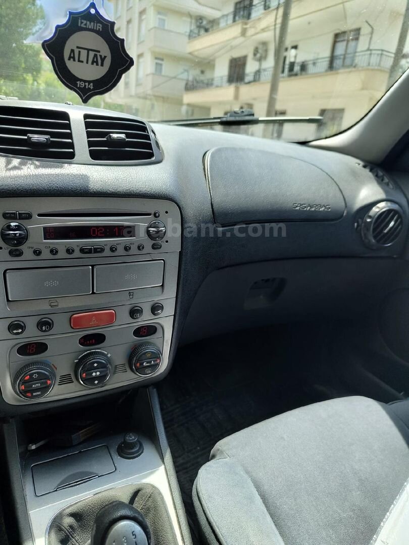 Sahibinden Alfa Romeo 147 1.6 TS Distinctive 2006 Model Antalya 219.000 km Siyah 3