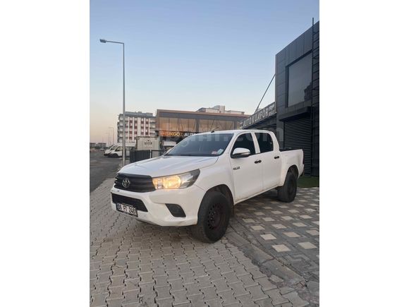 Galeriden Toyota Hilux 2.4 D-4D 4x2 Active 2015 Model Şanlıurfa