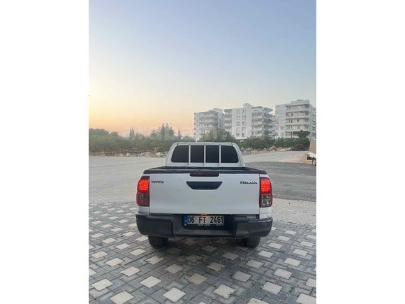 Galeriden Toyota Hilux 2.4 D-4D 4x2 Active 2015 Model Şanlıurfa