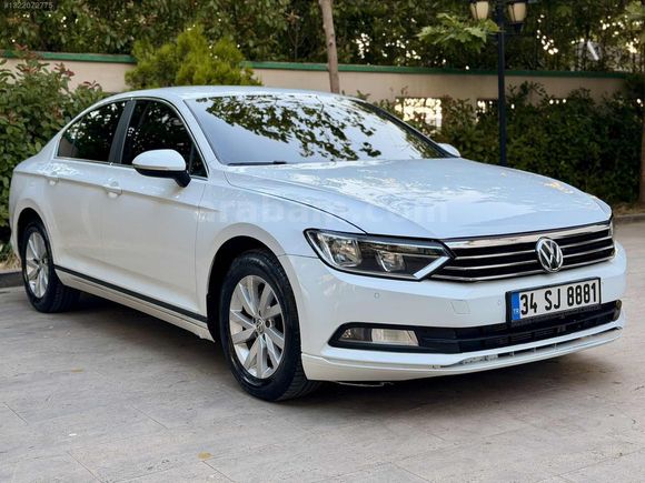 2017 MODEL KUSURSUZ TEMİZLİKTE 89.000KM PASSAT 1.6TDİ DSG