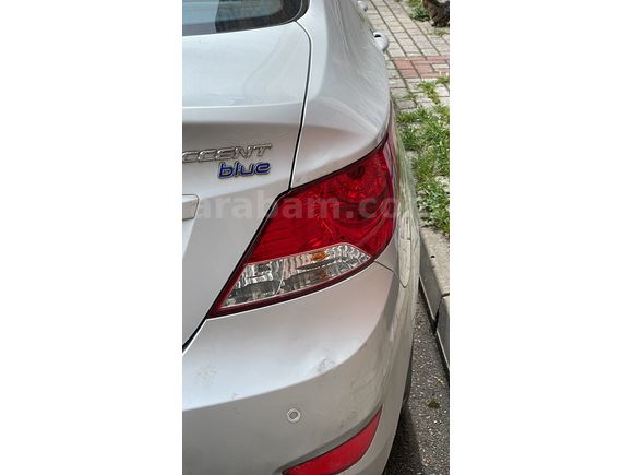 SAHİBİNDEN - 2011 ACCENT BLUE 1.6 CRDİ MODE - 193.xxx KM 
