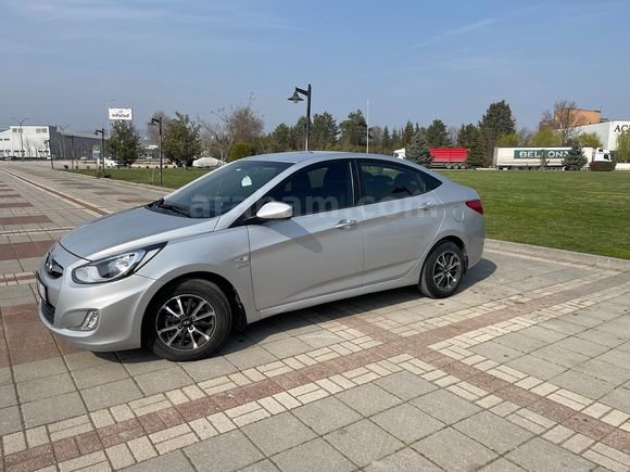 SAHİBİNDEN - 2011 ACCENT BLUE 1.6 CRDİ MODE - 193.xxx KM 
