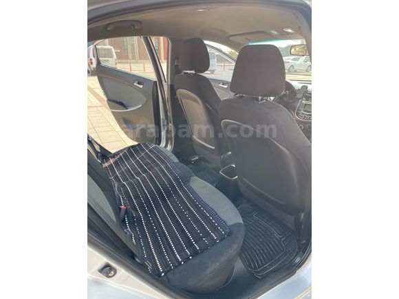 SAHİBİNDEN - 2011 ACCENT BLUE 1.6 CRDİ MODE - 193.xxx KM 