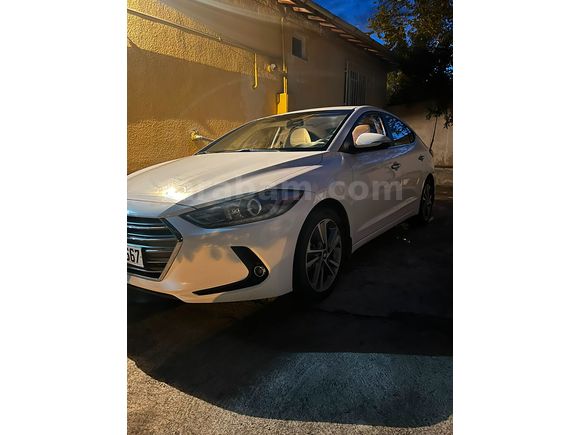 ilk Sahibinden Hyundai Elantra 1.6 CRDi Elite Plus 2016 Model (Garaj Arabası)