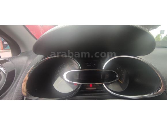 Renault Clio 0.9 Tce Icon - Muayene 05.2028 - 130,000 Km