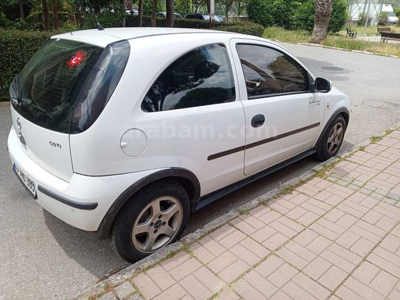 Sahibinden Opel Corsa 1.3 CDTI Cosmo 2005 Model İzmir Muayene sıfır