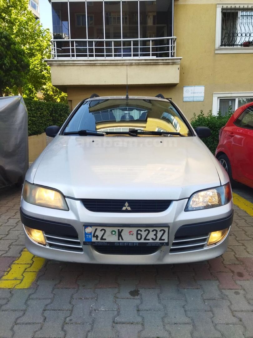 Sahibinden Mitsubishi Space Star 1.6 2005 Model İstanbul 223.000 km Gri (Gümüş) 1