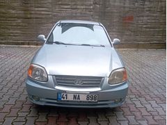 Sahibinden 299.000 km de  yeni rektefe Hyundai Accent Era 1.4 Start 2006 Model 