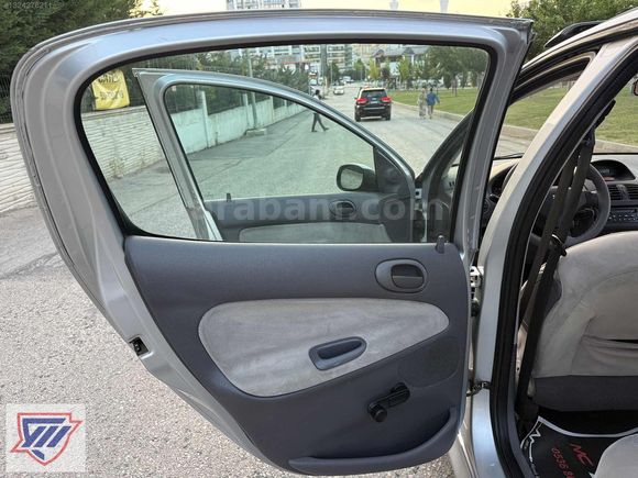 ÜSTAÇAR'LI PEUGEOT 206 XT 1.4 BENZİN 90 HP