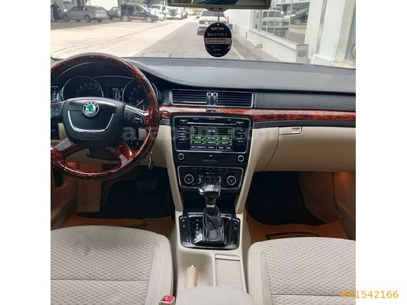 GALERİ TURGAY'DAN 2011 MODEL SUPERB 2.0 ELEGANCE 4 KOLTUK ISITMA