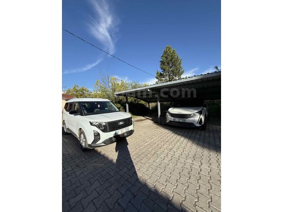 Sahibinden Ford Tourneo Courier 1.5 EcoBlue Titanium 2024 Model 