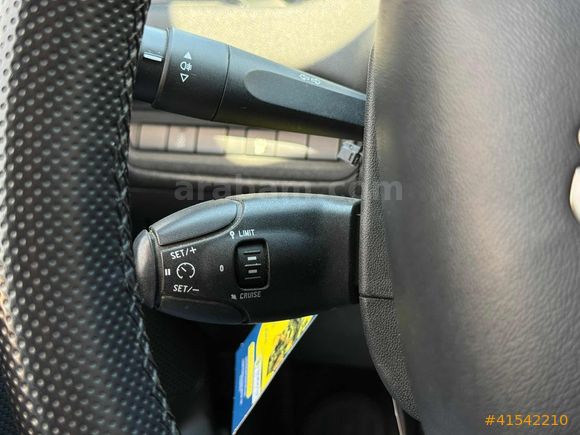 ÖZ BARIŞ | 2016 PEUGEOT 208 1.2 PURETECH ACCESS 82HP MANUEL