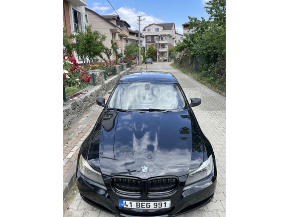 Sahibinden BMW 3 Serisi 320d preminium 2010 Model  265.000 km Siyah