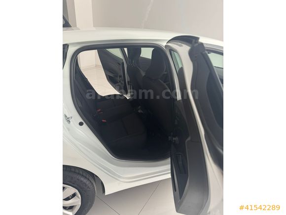 2022 MODEL 1.0 TCE OTOMATİK VİTES AİLE ARACI