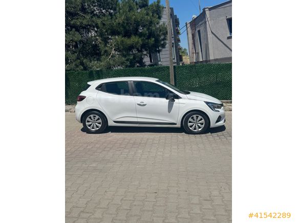 2022 MODEL 1.0 TCE OTOMATİK VİTES AİLE ARACI