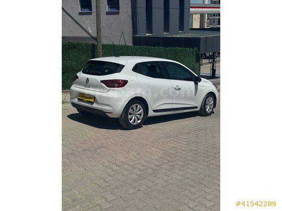 2022 MODEL 1.0 TCE OTOMATİK VİTES AİLE ARACI