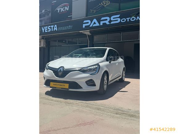 2022 MODEL 1.0 TCE OTOMATİK VİTES AİLE ARACI