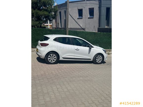 2022 MODEL 1.0 TCE OTOMATİK VİTES AİLE ARACI