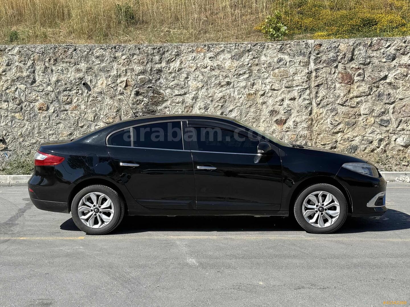 Galeriden Renault Fluence 1.5 dCi Touch 2014 Model İstanbul 164.000 km Siyah 7