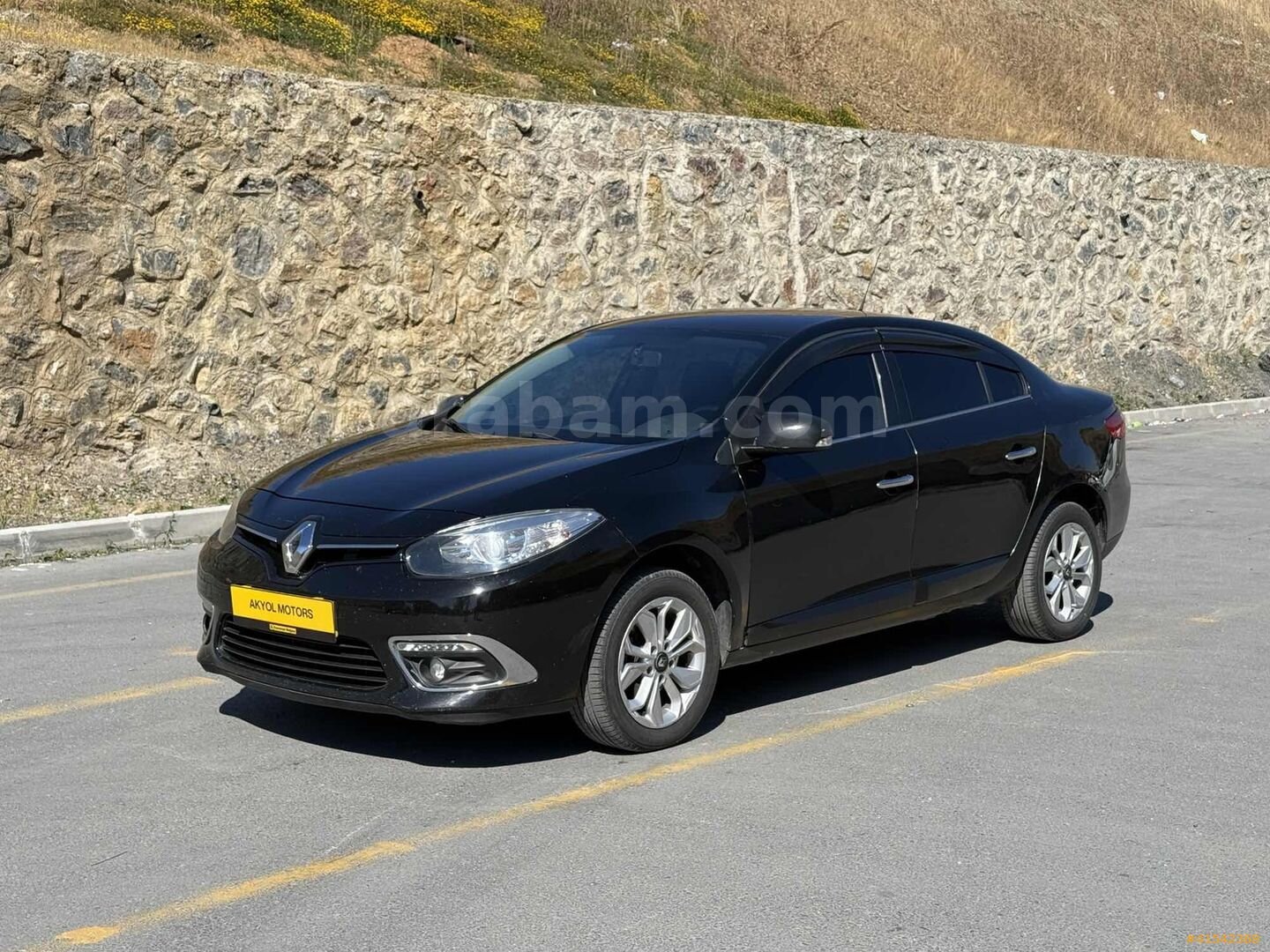 Galeriden Renault Fluence 1.5 dCi Touch 2014 Model İstanbul 164.000 km Siyah 1