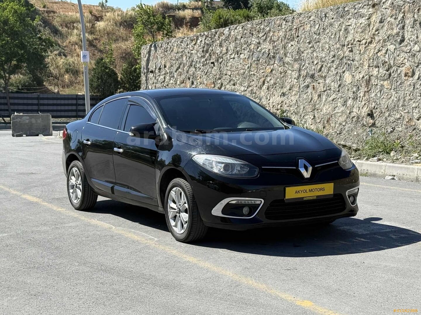 Galeriden Renault Fluence 1.5 dCi Touch 2014 Model İstanbul 164.000 km Siyah 3