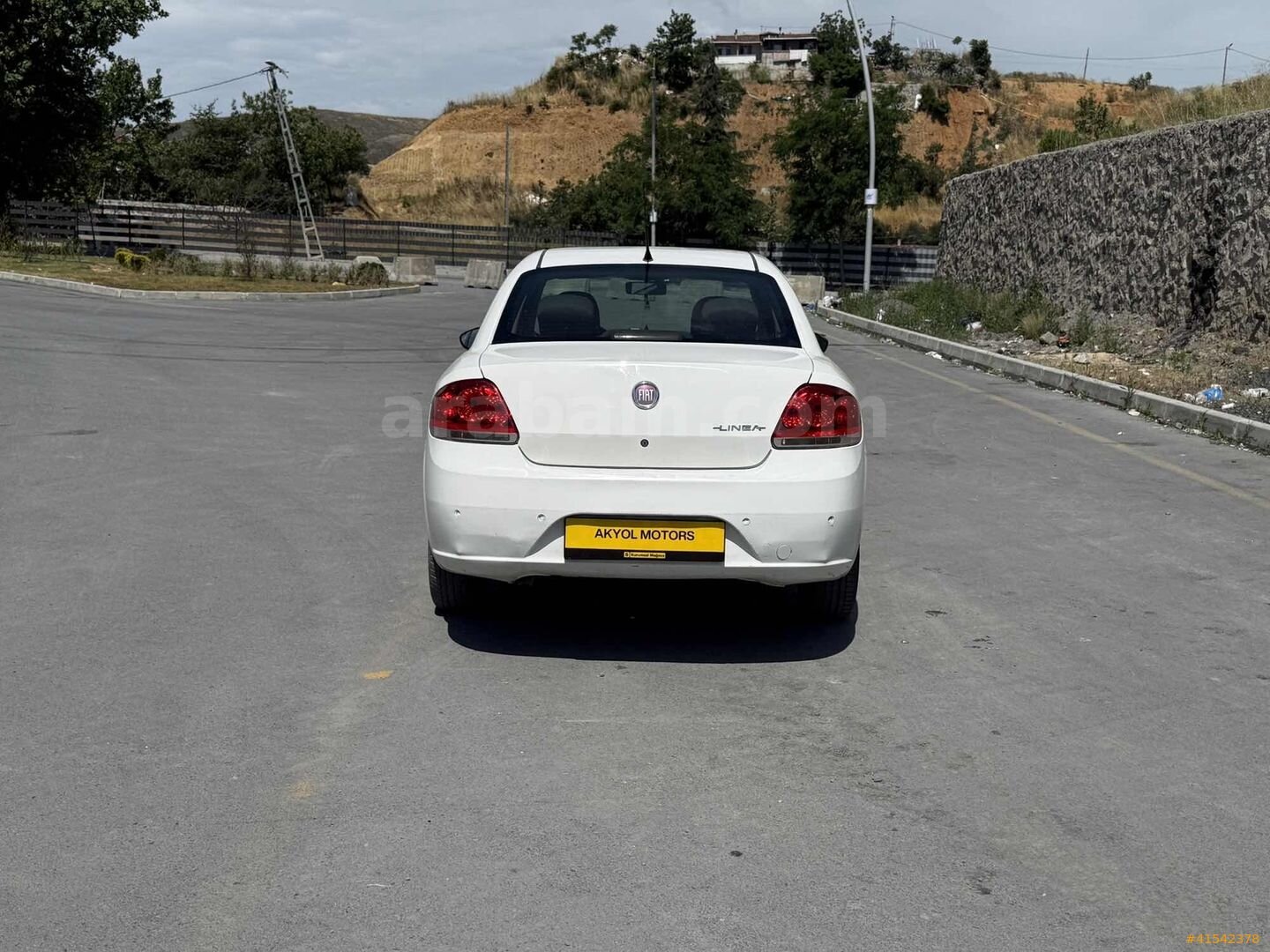 Galeriden Fiat Linea 1.3 Multijet Active Plus 2012 Model İstanbul 257.000 km Beyaz 7
