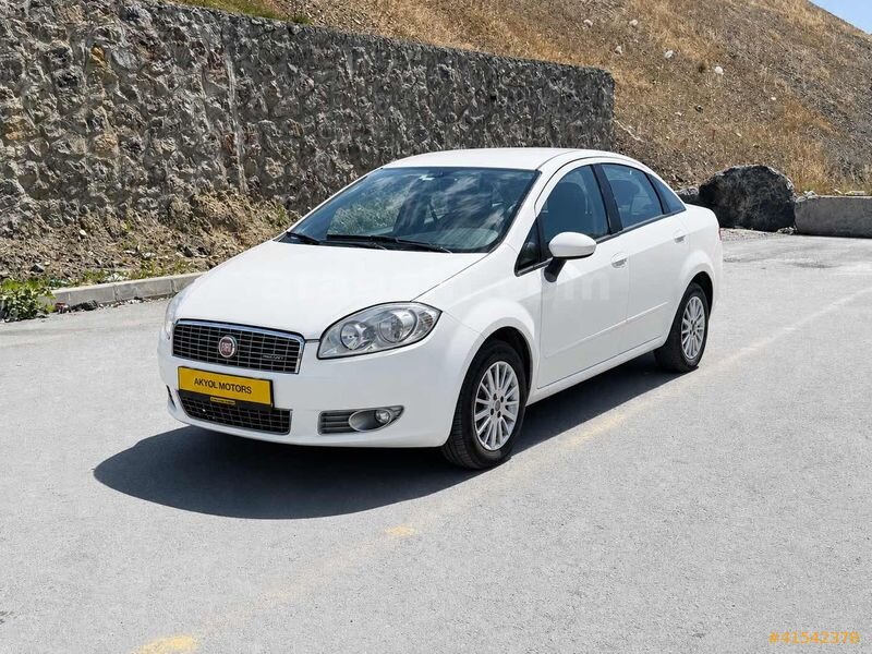 Galeriden Fiat Linea 1.3 Multijet Active Plus 2012 Model İstanbul 257.000 km Beyaz