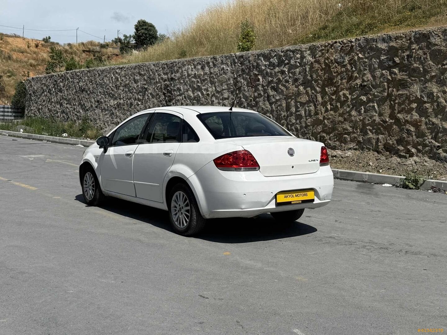 Galeriden Fiat Linea 1.3 Multijet Active Plus 2012 Model İstanbul 257.000 km Beyaz 6