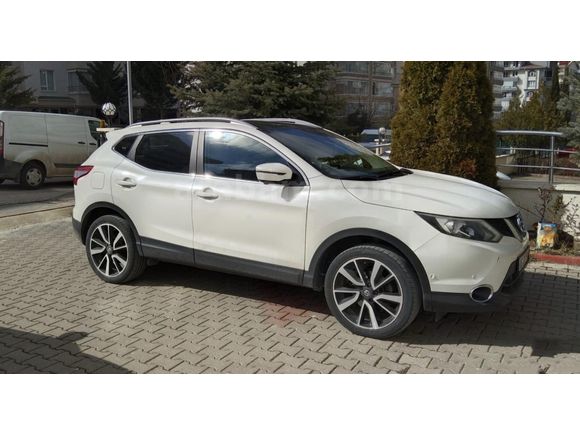 Sahibinden Nissan Qashqai 1.6 dCi Platinum Premium Pack 2017 Model Ankara 63.000 km Beyaz