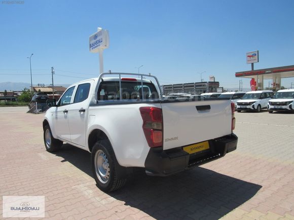 BÜYÜKSOYLU 'DAN 2021 MODEL ISIZU D MAX 1.9D V-GO 4X2 ÇİFTKABİN