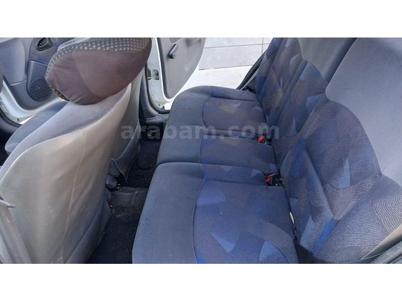 Sahibinden Renault Clio 1.4 RN 1999 Model