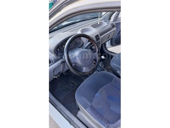 Sahibinden Renault Clio 1.4 RN 1999 Model